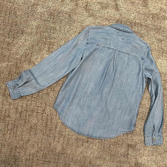 EUC - AEROPOSTALE Blue Chambray Button-down Long-sleeve Shirt in Size LARGE - Picture 7 of 9